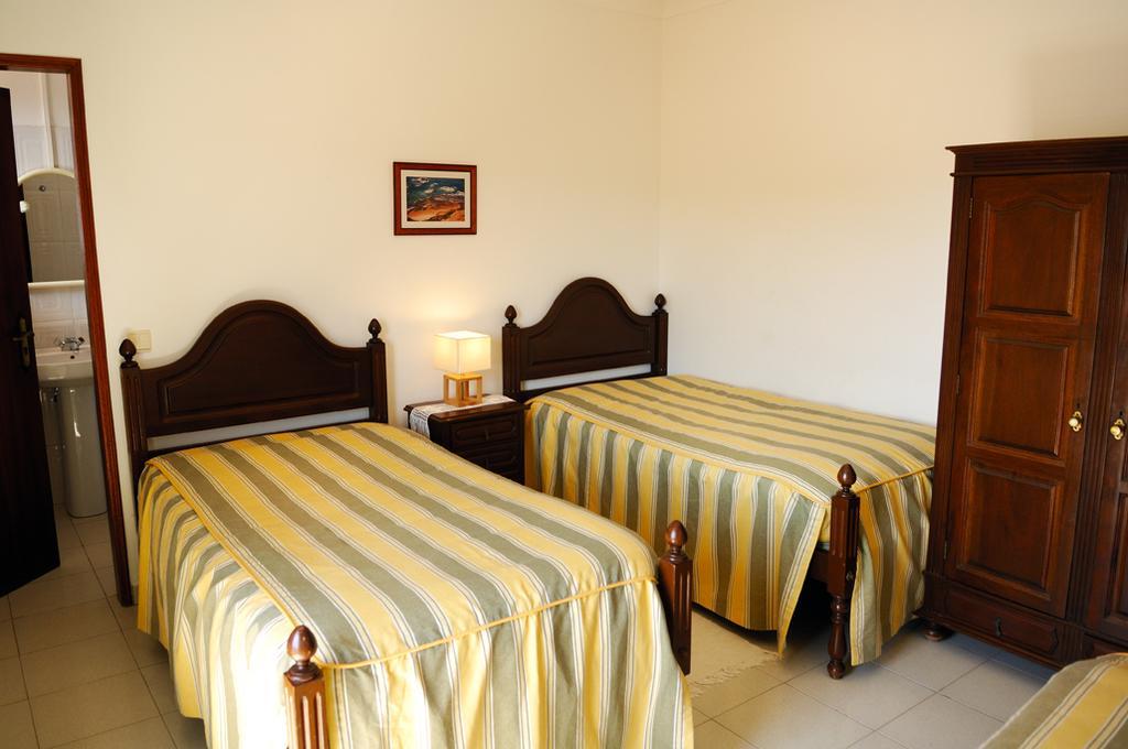 Guesthouse A Lareira Алжезур Номер фото
